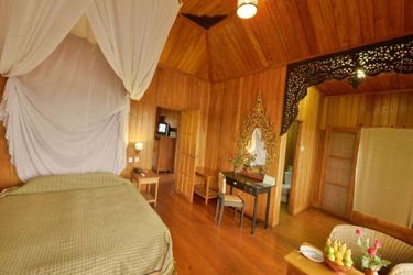 Hotel Shwe Inn Tha Floating Resort Inle: Photo 