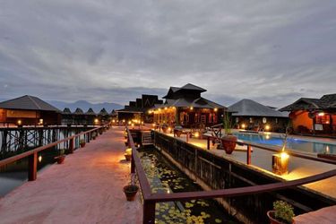 Hotel Shwe Inn Tha Floating Resort Inle: Photo 