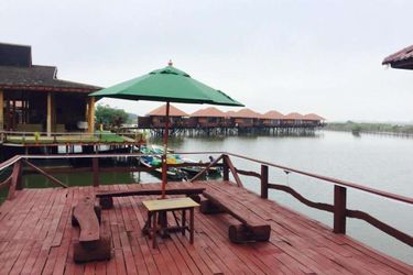 Hotel Shwe Inn Tha Floating Resort Inle: Photo 
