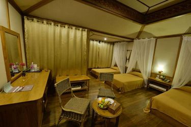 Hotel Shwe Inn Tha Floating Resort Inle: Photo 