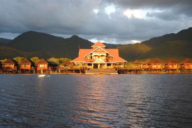 Hotel Golden Island Cottage (Tale-U) Inle: Photo 