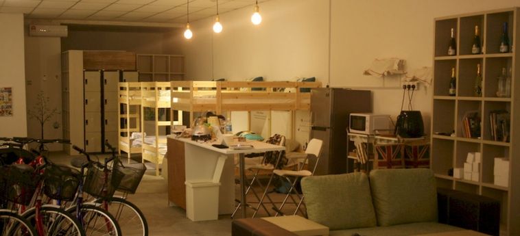 Bed And Bike Backpacker Studio - Hostel -:  IPOH