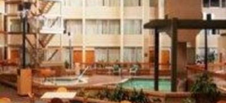 Dfw Airport Hotel & Conference Center:  IRVING (TX)
