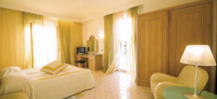 Hotel Parco Smeraldo Terme:  ISCHIA ISLAND - NAPLES