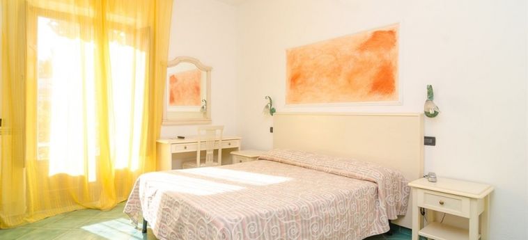 Hotel Aragonese:  ISCHIA ISLAND - NAPLES