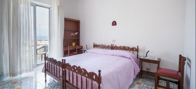 Hotel Villa Luna Di Miele:  ISCHIA ISLAND - NAPLES