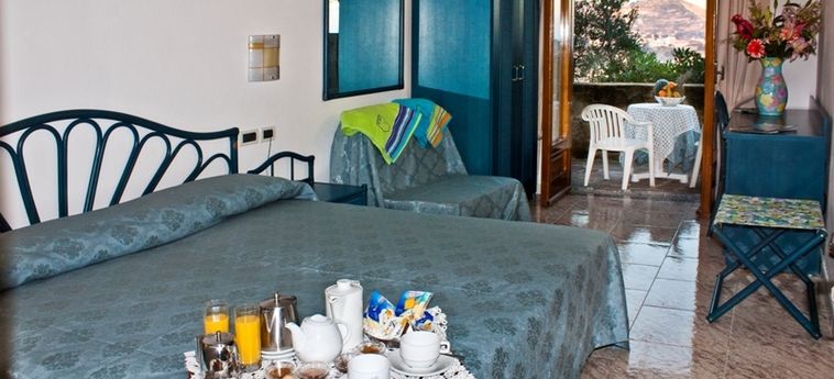 Hotel Punta Chiarito Resort:  ISCHIA ISLAND - NAPLES