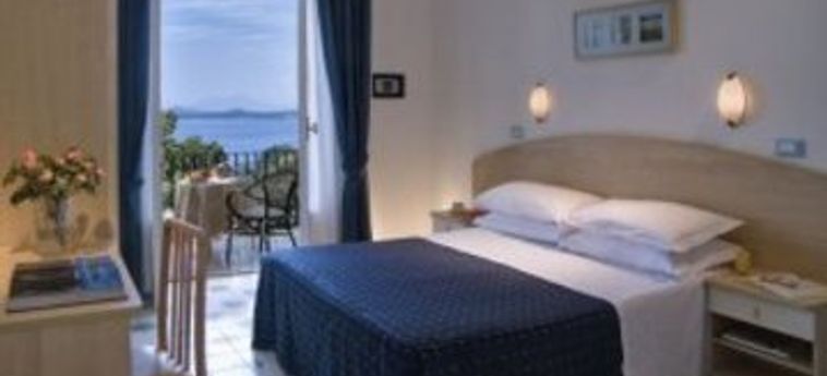 Hotel Villa Ireos:  ISCHIA ISLAND - NAPLES