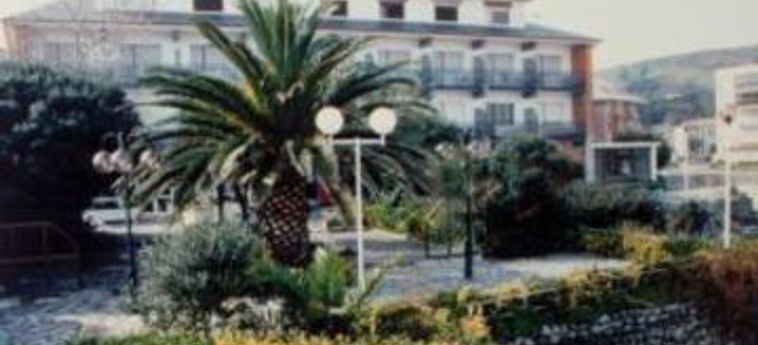 Hotel Alfar:  ISLA - CANTABRIE