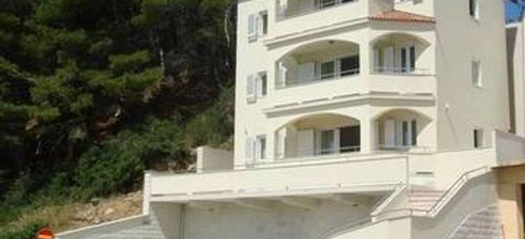 Hotel Appartamenti Villa Stella:  ISLA DE RAB - QUARNARO