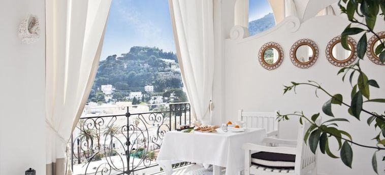 Hotel Capri Tiberio Palace:  ISOLA DI CAPRI - NAPOLI