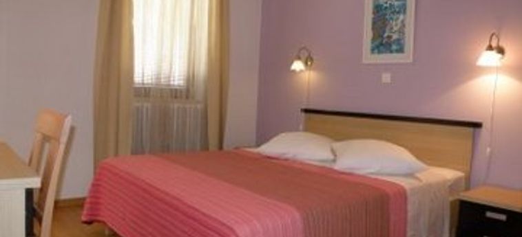 Hotel Appartamenti Crepsa:  ISOLA DI CHERSO - QUARNARO
