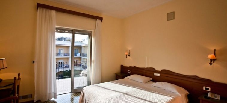 Hotel Terme Alexander:  ISOLA DI ISCHIA - NAPOLI