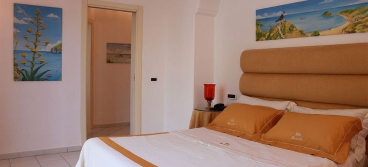 Hotel Villa Marinella:  ISOLA DI ISCHIA - NAPOLI