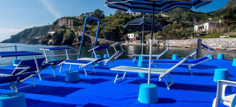 Hotel Rocce Azzurre:  ISOLE EOLIE