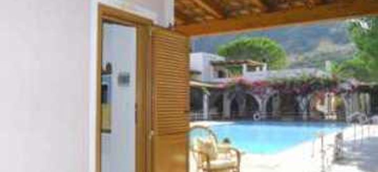 Hotel Bed & Breakfast Villa Saracina:  ISOLE EOLIE