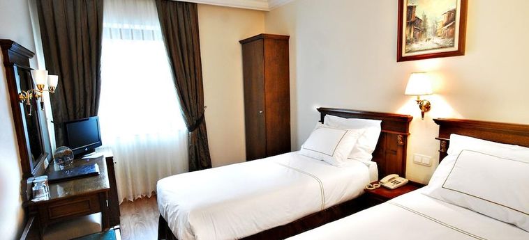 Hotel Golden Crown:  ISTANBUL