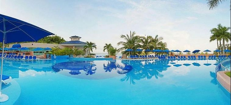 Hotel Azul Ixtapa All Inclusive Beach Resort And Convention Center:  IXTAPA
