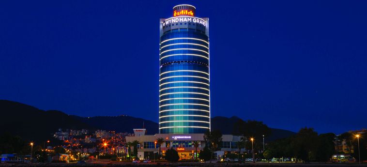 Hotel Wyndham Grand Izmir Ozdilek:  IZMIR