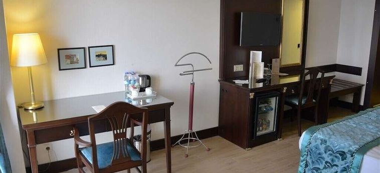 Ege Palas Business Hotel :  IZMIR