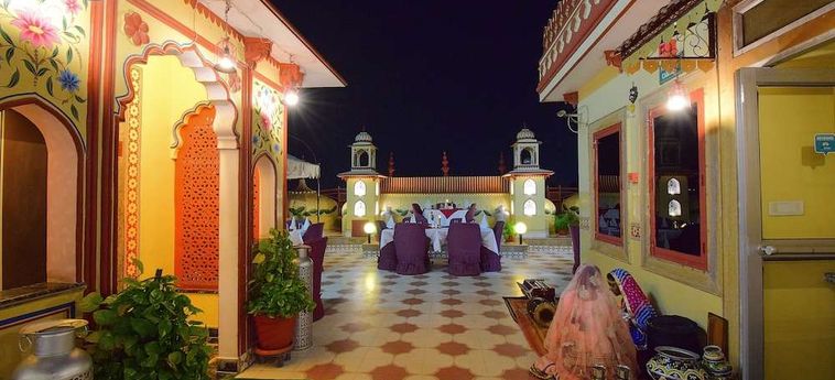 Hotel Umaid Mahal:  JAIPUR