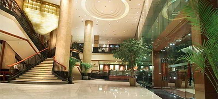 Lumire Hotel And Convention Center:  JAKARTA