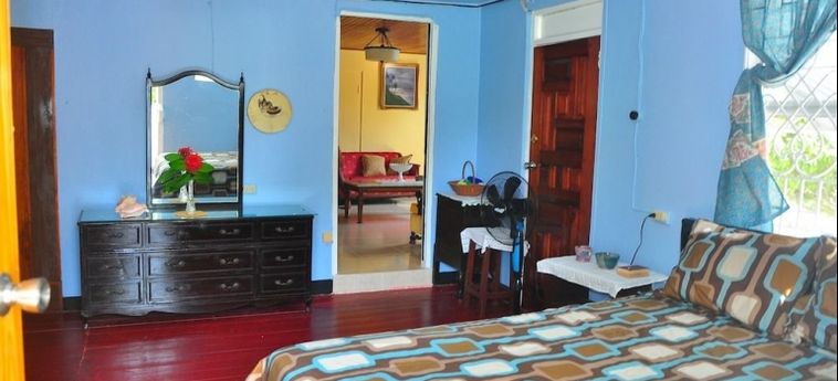 Duncan's Hideaway Guesthouse:  JAMAICA