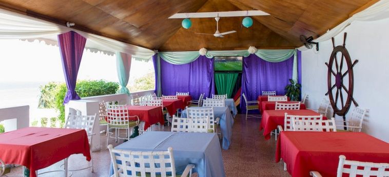 Hotel Sky Box Beach Suite At Montego Bay Club:  JAMAICA
