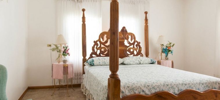 Hotel Villa Roma:  JAMAICA