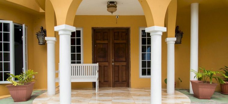 Hotel Waters Edge Guest Villa:  JAMAICA