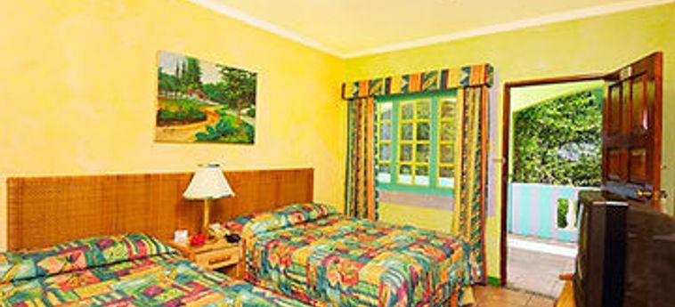 Hotel Doctors Cave Beach:  JAMAICA