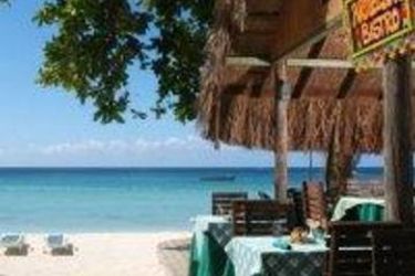 Hotel Country Country Beach Cottages:  JAMAICA