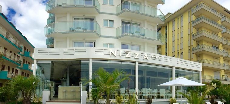 Hotel Nizza Frontemare:  JESOLO - VENECIA
