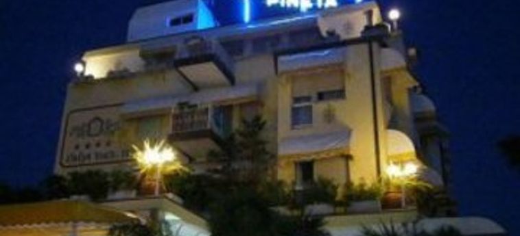 Hotel Vina Del Mar Pineta:  JESOLO - VENEDIG