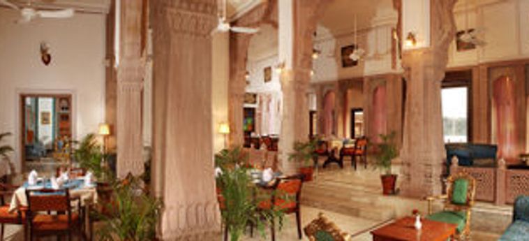 Hotel Welcomeheritage Bal Samand Lake Palace:  JODHPUR