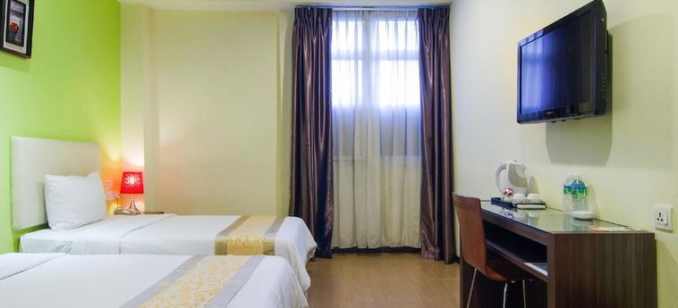8 Days Boutique Hotel @ Mount Austin Jb:  JOHOR BAHRU