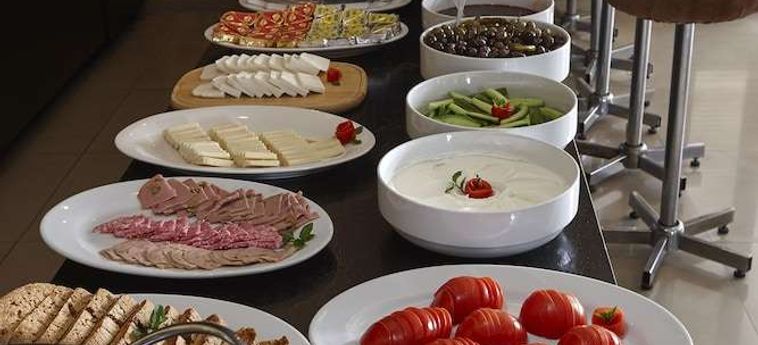 Hotel Zoukotel Jounieh : Photo 