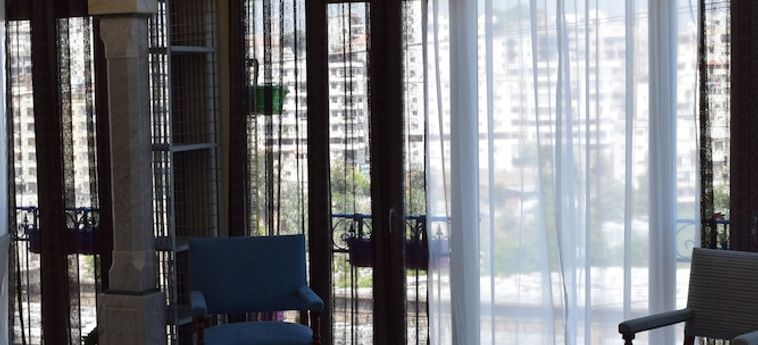 Damask Rose, Lebanese Guest House Jounieh: Foto 