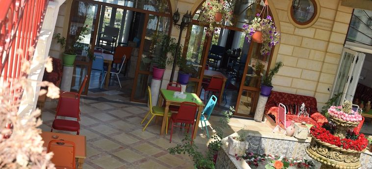 Damask Rose, Lebanese Guest House Jounieh: Foto 