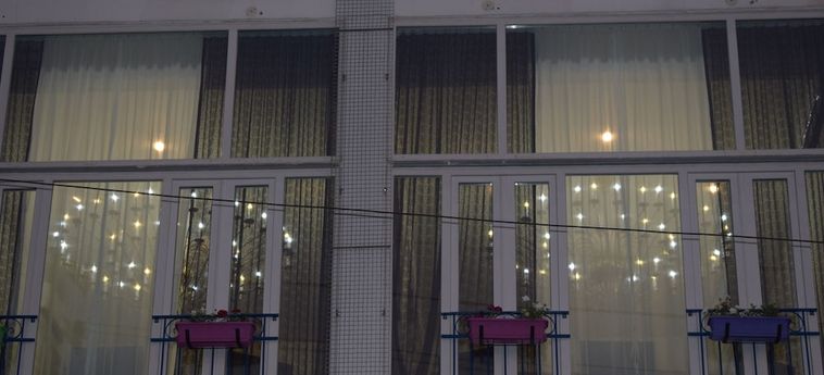 Damask Rose, Lebanese Guest House Jounieh: Foto 