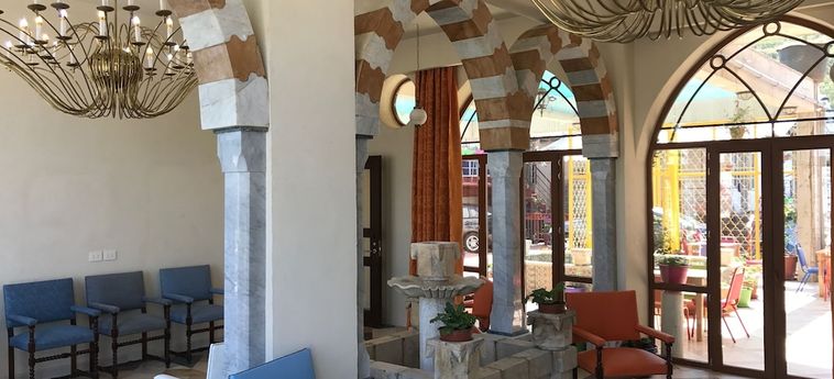 Damask Rose, Lebanese Guest House Jounieh: Foto 