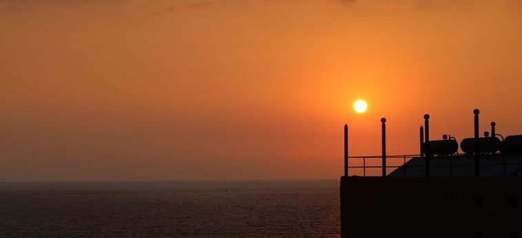 Vanda Hotel:  JOUNIEH