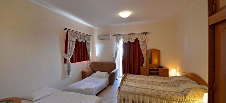 Hotel Rooms Nancy:  KALAMATA