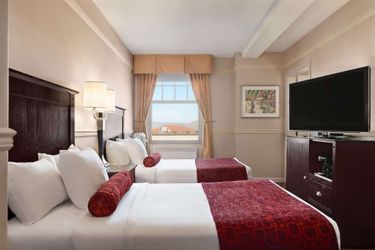 The Plaza Hotel, Trademark Collection By Wyndham Kamloops: Photo 