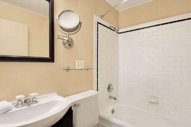 The Plaza Hotel, Trademark Collection By Wyndham Kamloops: Photo 
