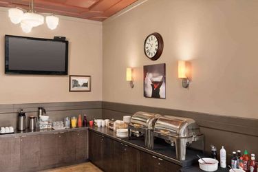The Plaza Hotel, Trademark Collection By Wyndham Kamloops: Photo 