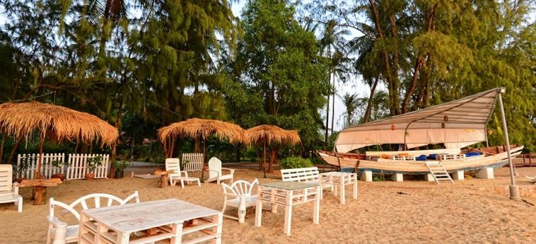 Nataya Roundhouse Coral Bay Resort And Spa:  KAMPOT