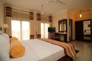 Hotel Serene Grand Kandy: Photo 