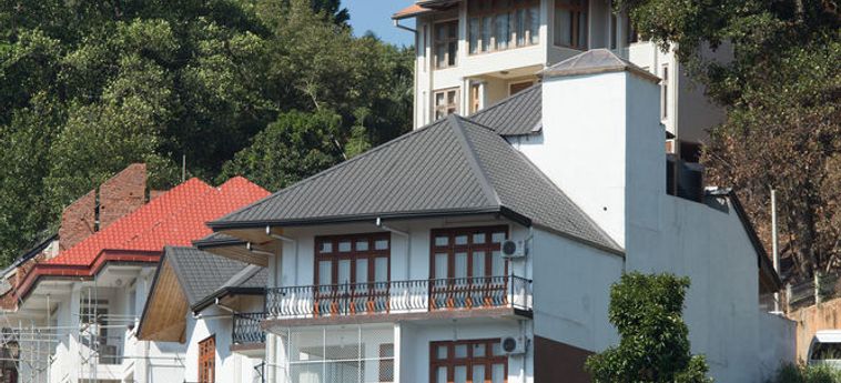 Hotel Serene Grand Villa:  KANDY