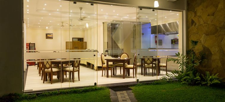 Hotel Serene Grand Villa:  KANDY